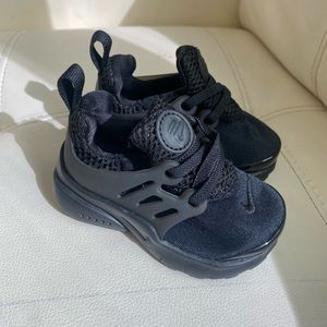 Black Nike Sneakers Brand New